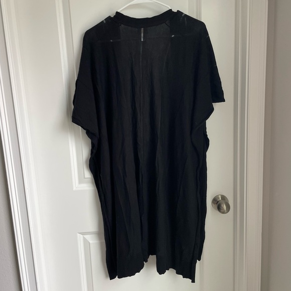 CHICO’S Ruana Shawl - Picture 4 of 10